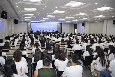 重慶“互聯(lián)網(wǎng)營銷師”培訓(xùn)正式開班，助力數(shù)字時(shí)代銷售人才培養(yǎng)